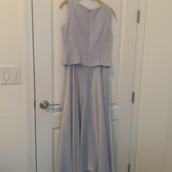 Flowing Flair Lavender Gown - Picture 2 of 7